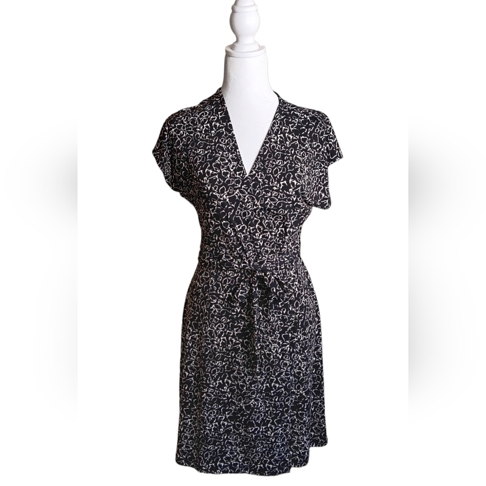 Nine West Women's Black And White Dolman Sleeve Wrap Dress With Tie Belt Size S